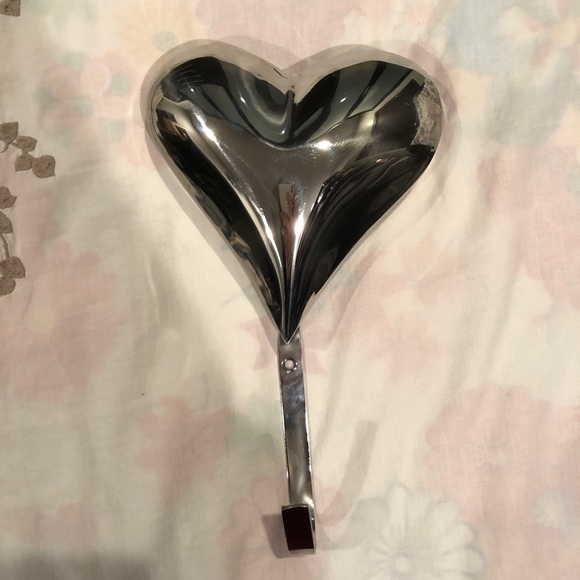 Set of 4 Large Metal Stainless Steel Heart Hooks - Picture 2 of 8